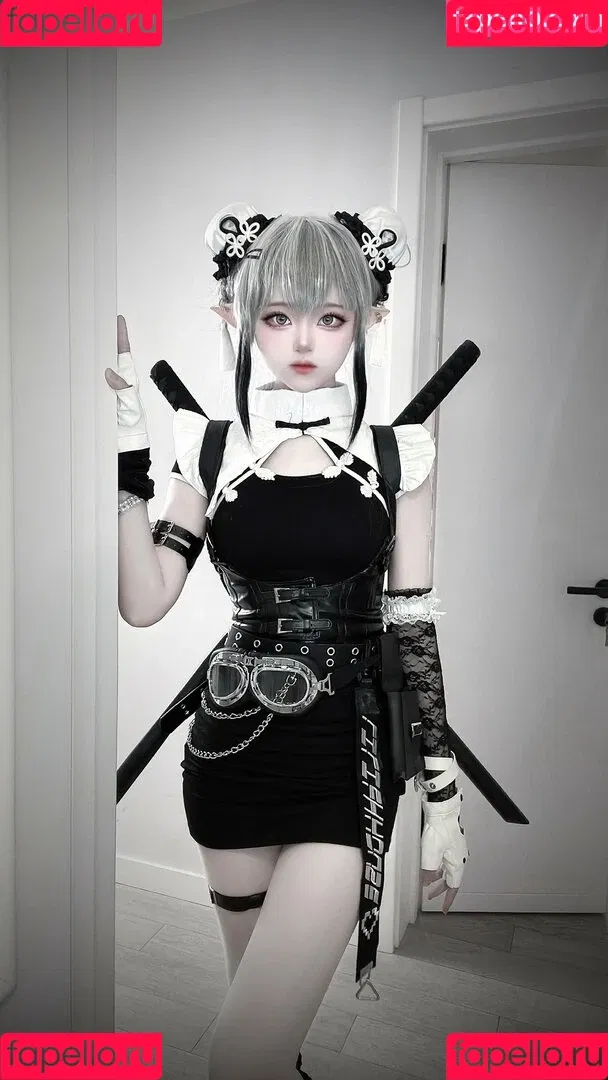 SeeU Cosplay Onlyfans Photo Gallery 