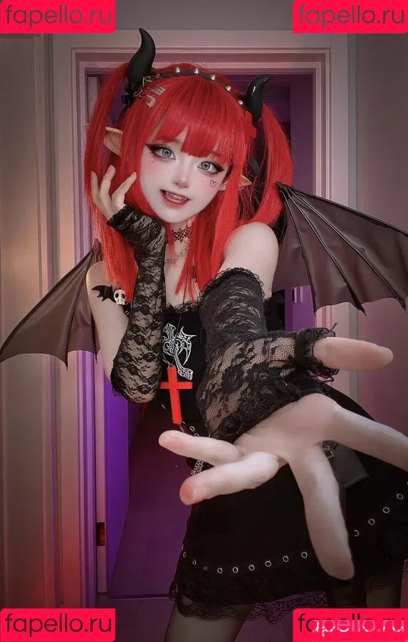 SeeU Cosplay Onlyfans Photo Gallery 