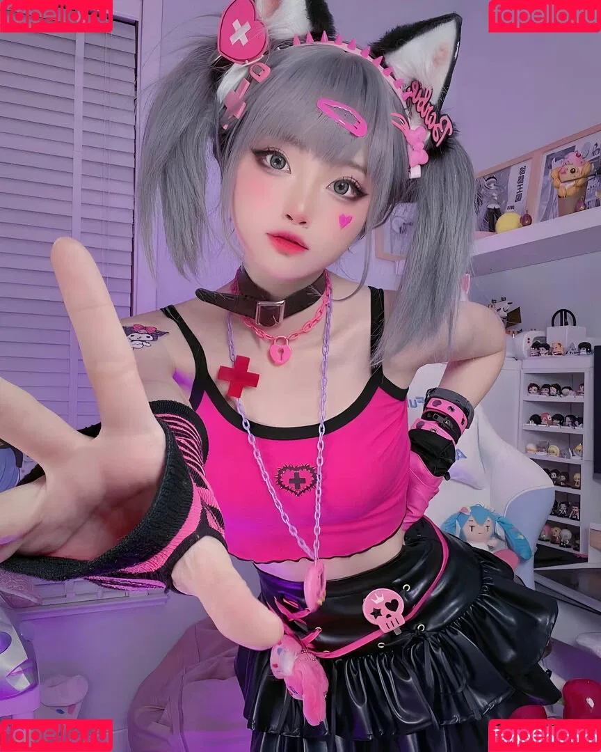 SeeU Cosplay Onlyfans Photo Gallery 