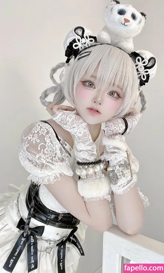 SeeU Cosplay Onlyfans Photo Gallery 