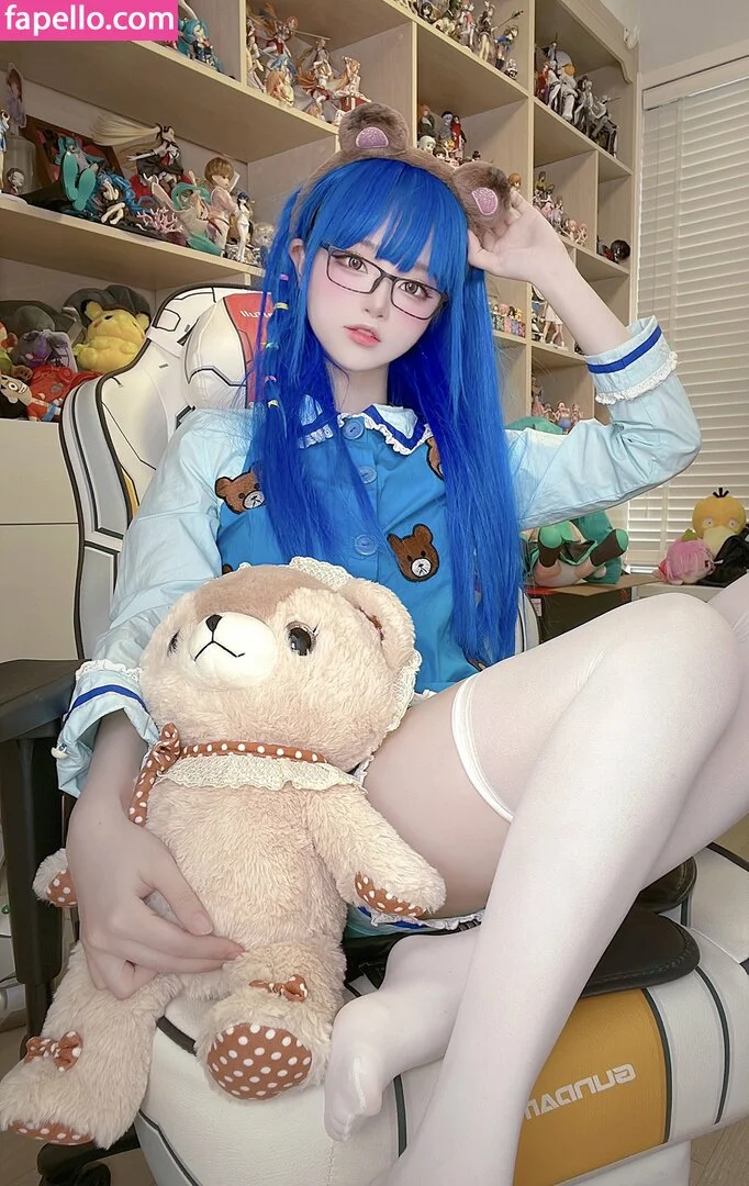 SeeU Cosplay Onlyfans Photo Gallery 