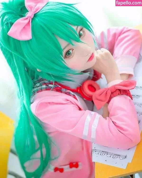 SeeU Cosplay Onlyfans Photo Gallery 