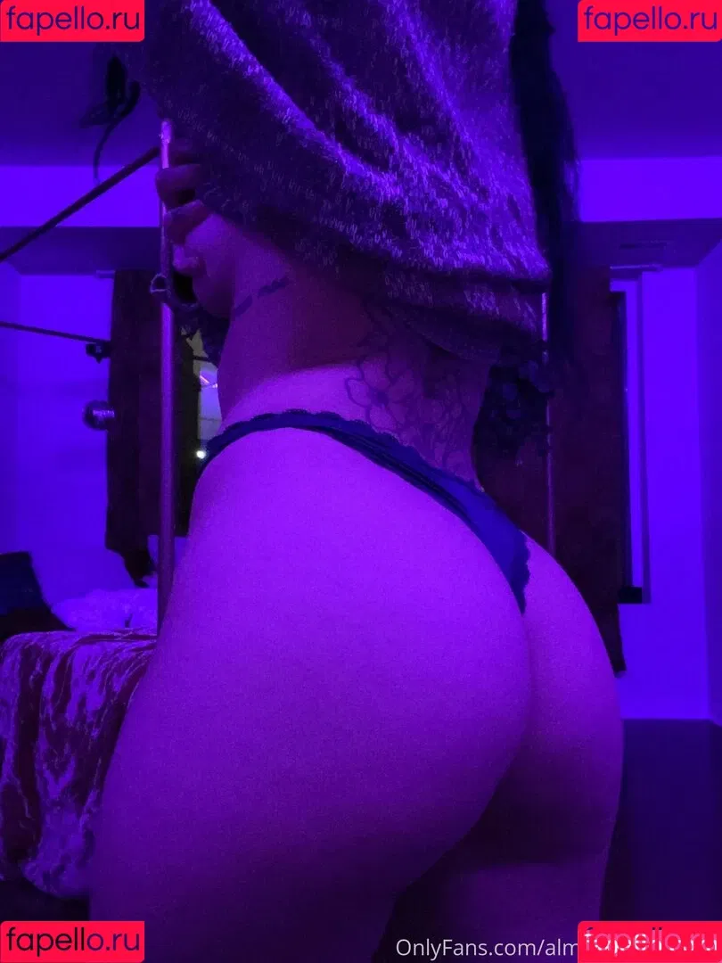 AlmondMilkHunni Onlyfans Photo Gallery 