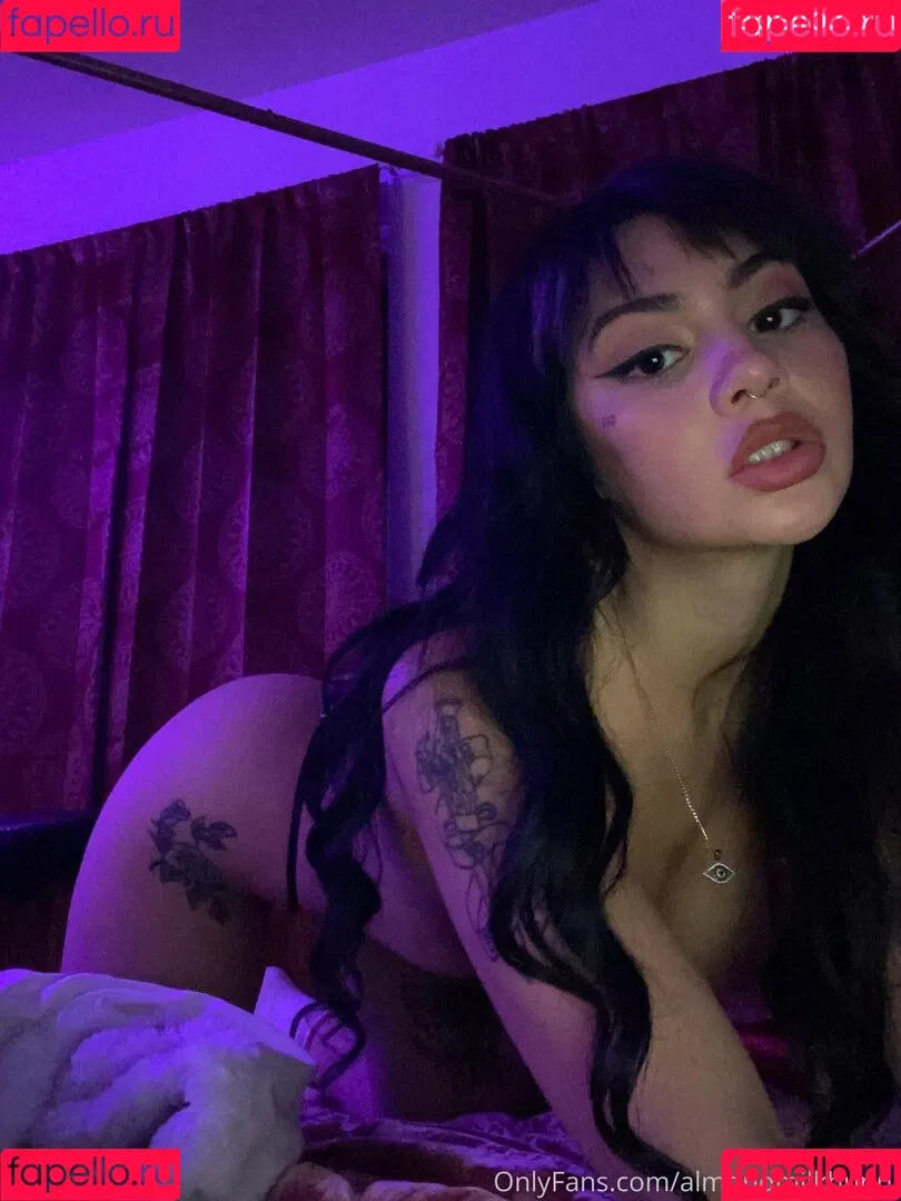 AlmondMilkHunni Onlyfans Photo Gallery 