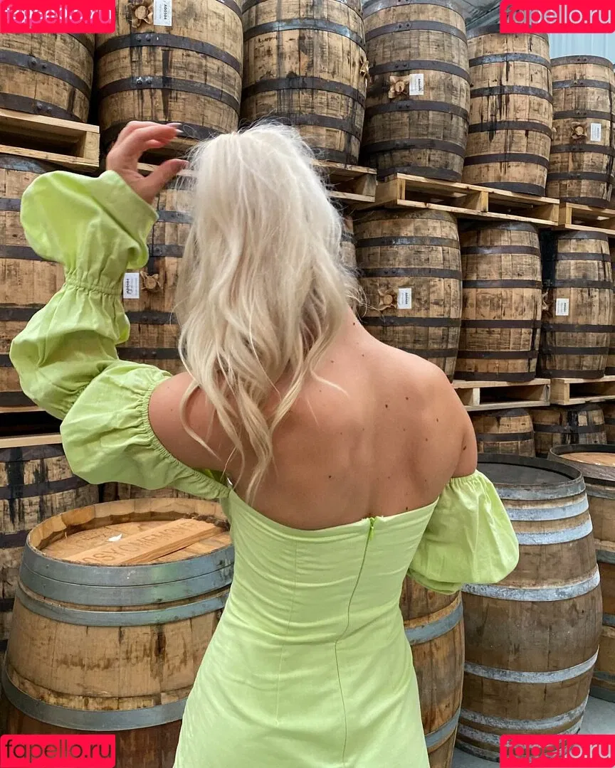 Mikalah Burgess Onlyfans Photo Gallery 