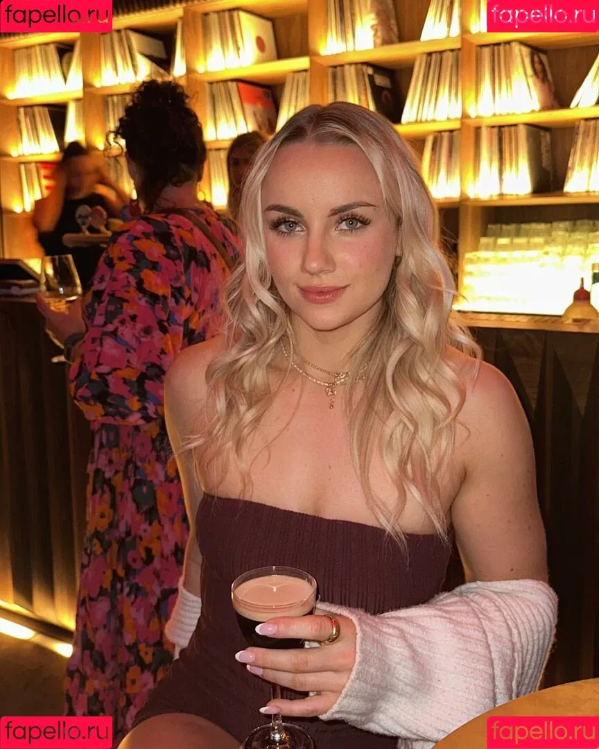 Mikalah Burgess Onlyfans Photo Gallery 