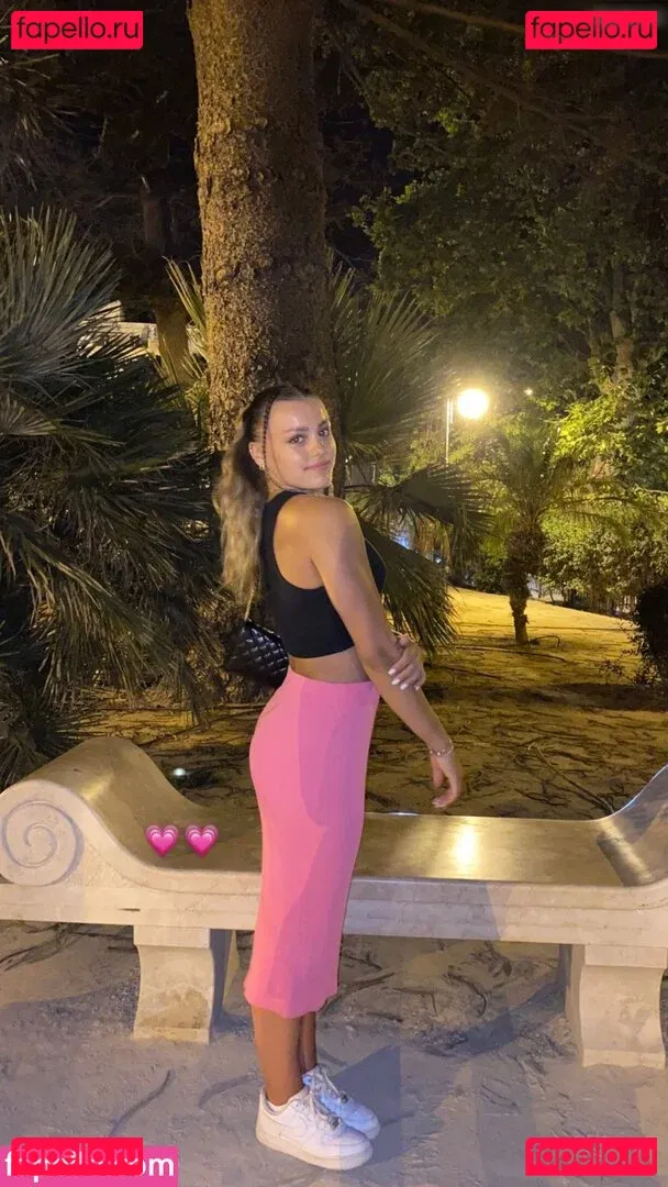 Emma Malewski Onlyfans Photo Gallery 