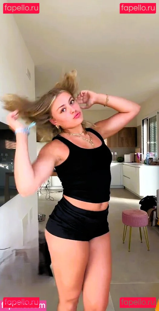 Emma Malewski Onlyfans Photo Gallery 