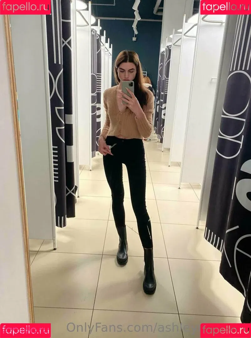 ashleymassart Onlyfans Photo Gallery 