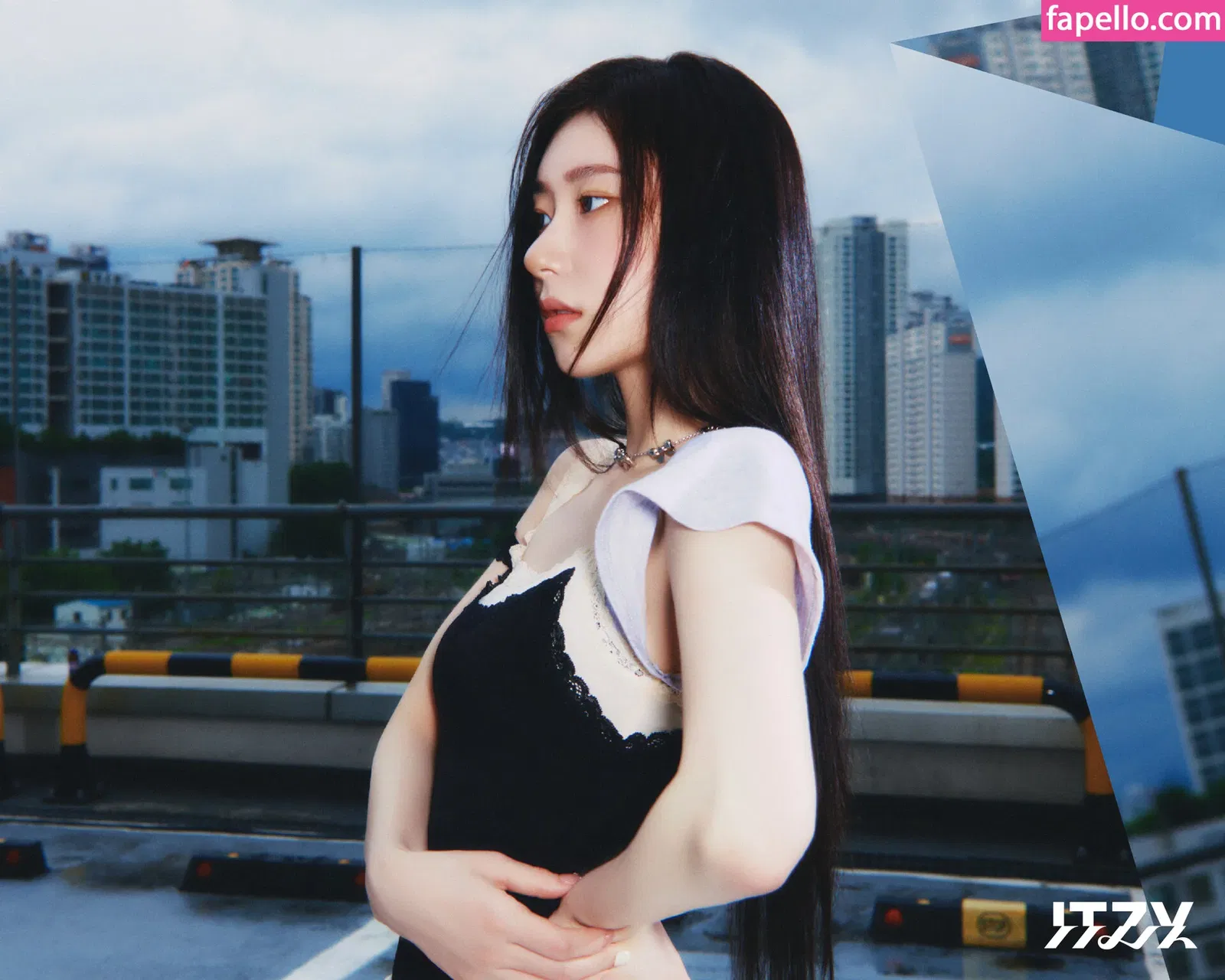 Chaeryeong Onlyfans Photo Gallery 