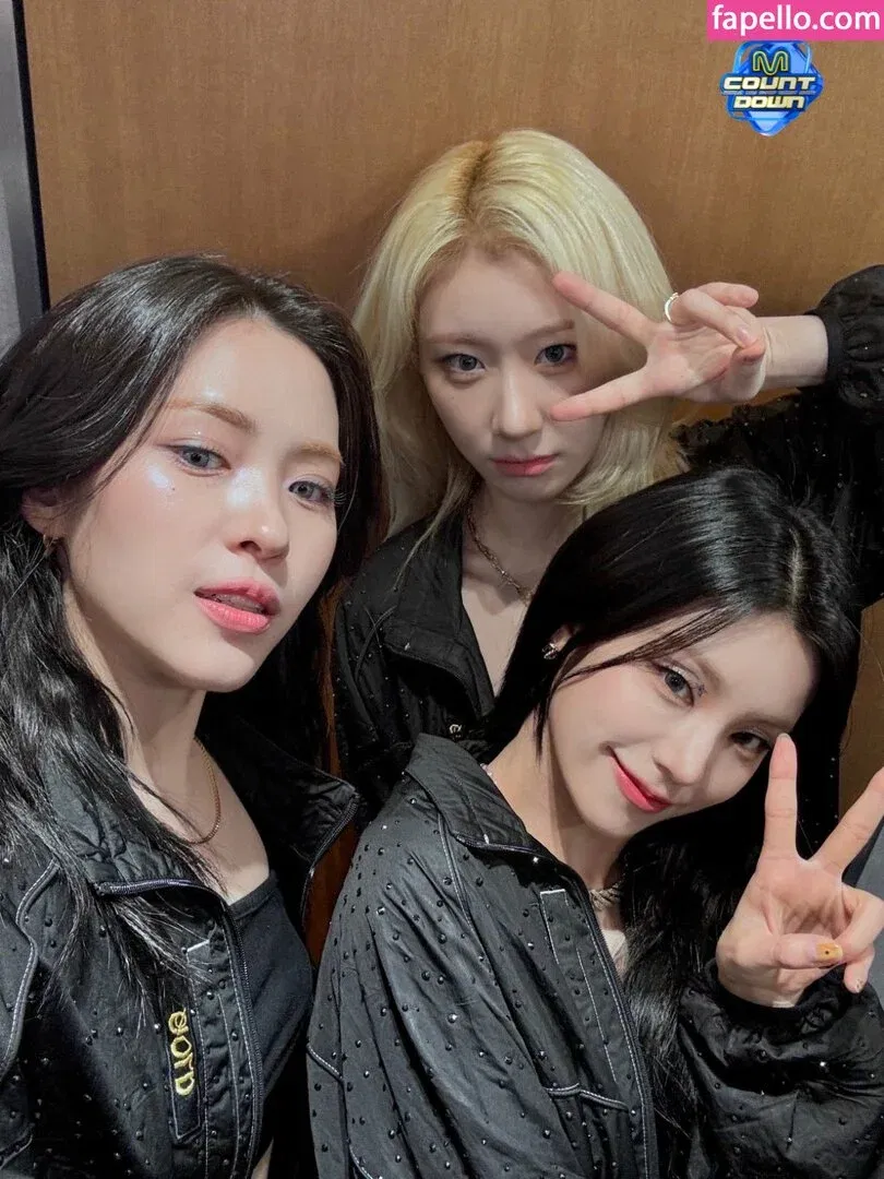 Chaeryeong Onlyfans Photo Gallery 