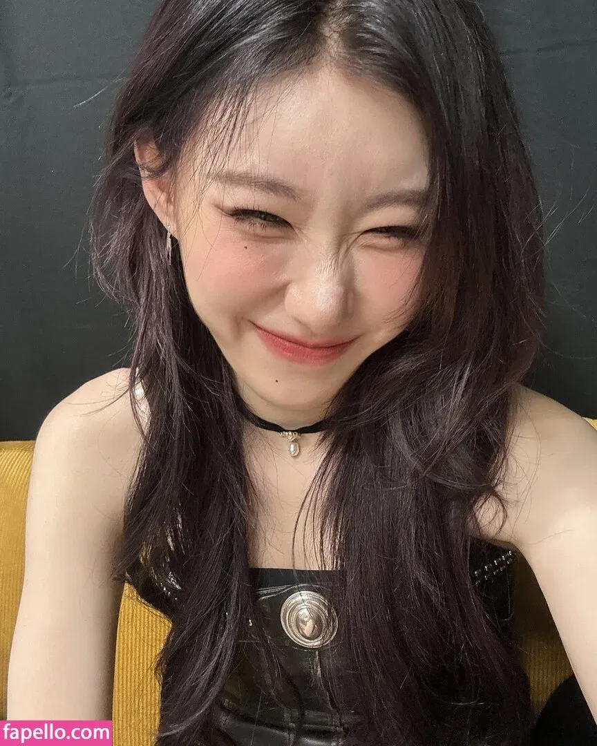 Chaeryeong Onlyfans Photo Gallery 