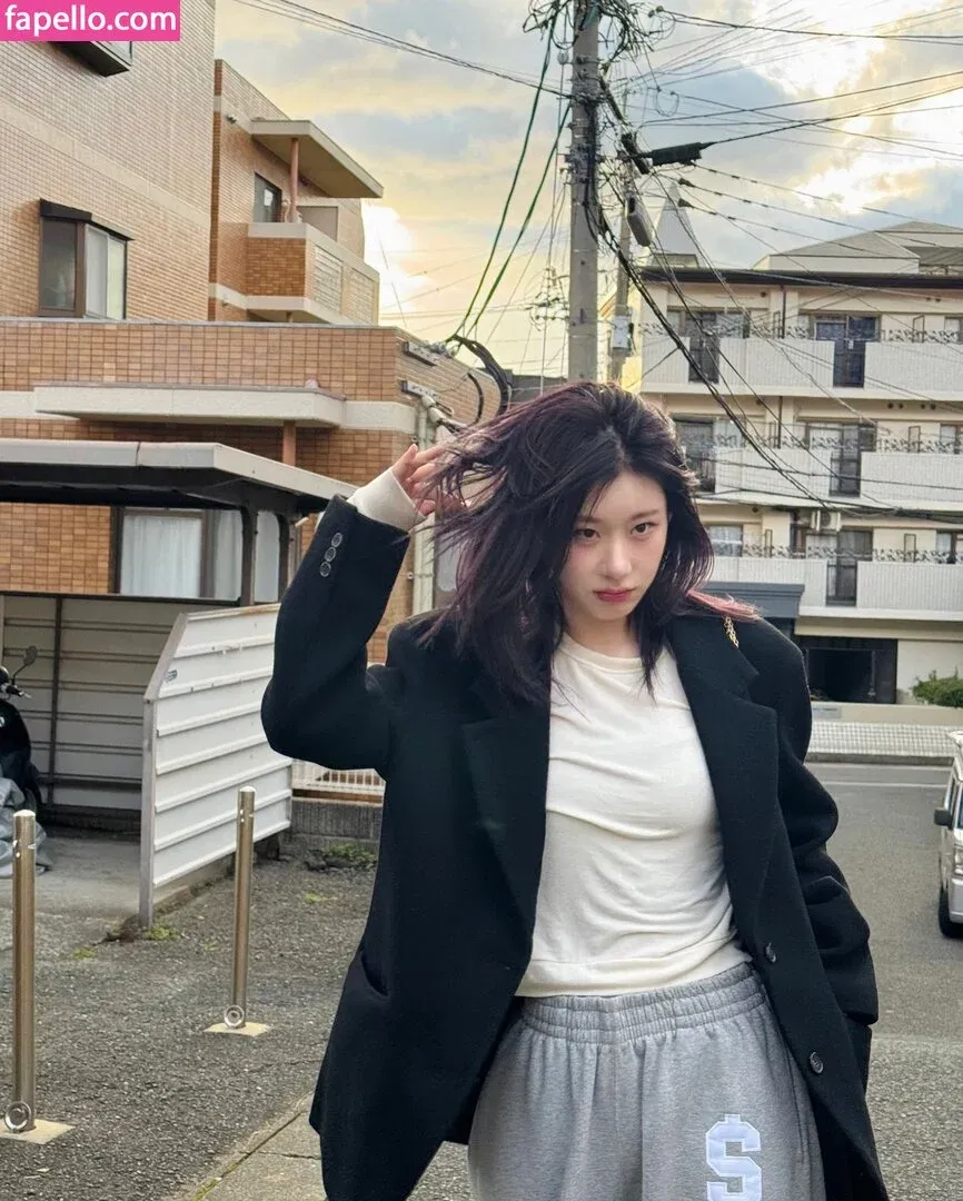 Chaeryeong Onlyfans Photo Gallery 