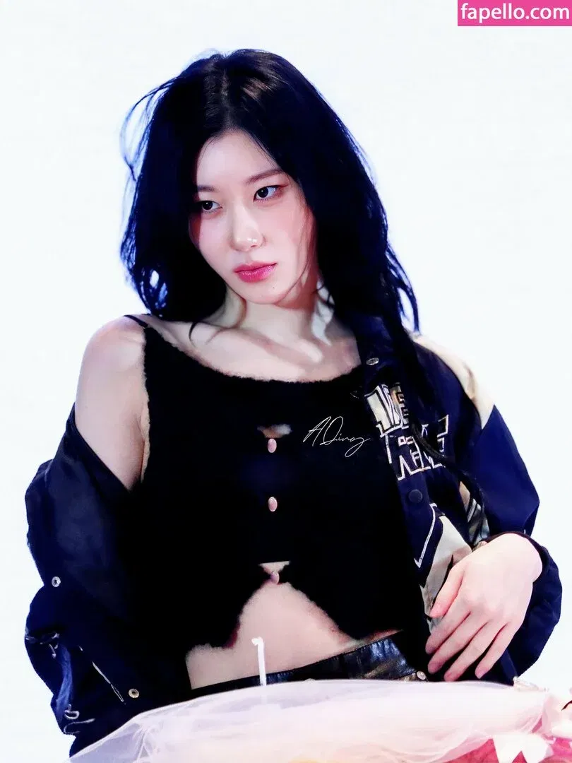 Chaeryeong Onlyfans Photo Gallery 