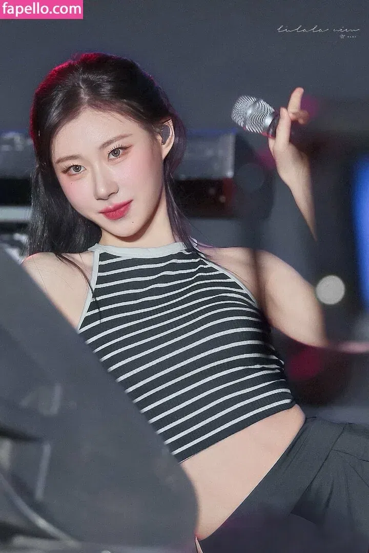 Chaeryeong Onlyfans Photo Gallery 