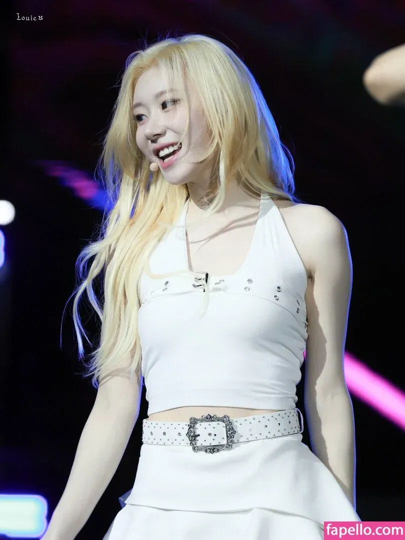 Chaeryeong Onlyfans Photo Gallery 