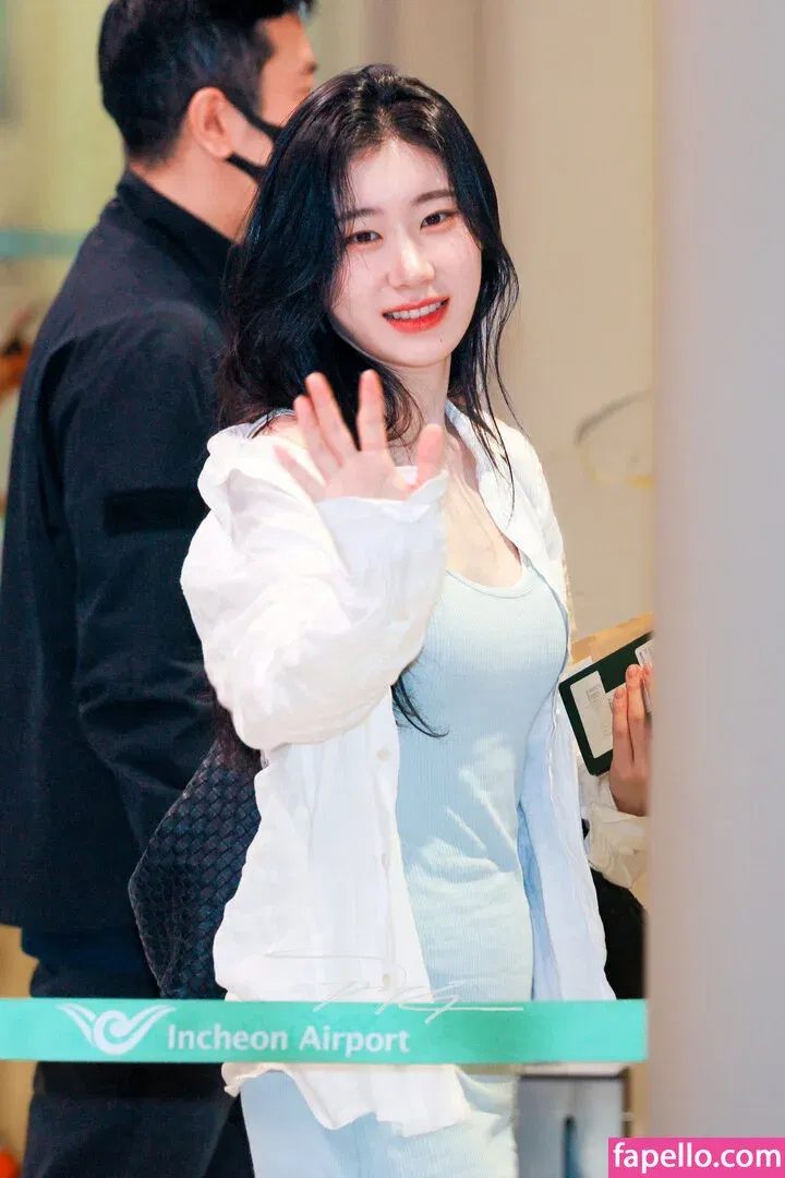 Chaeryeong Onlyfans Photo Gallery 