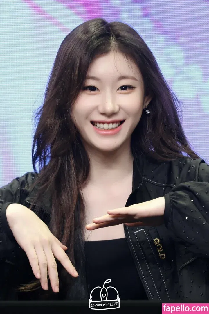 Chaeryeong Onlyfans Photo Gallery 