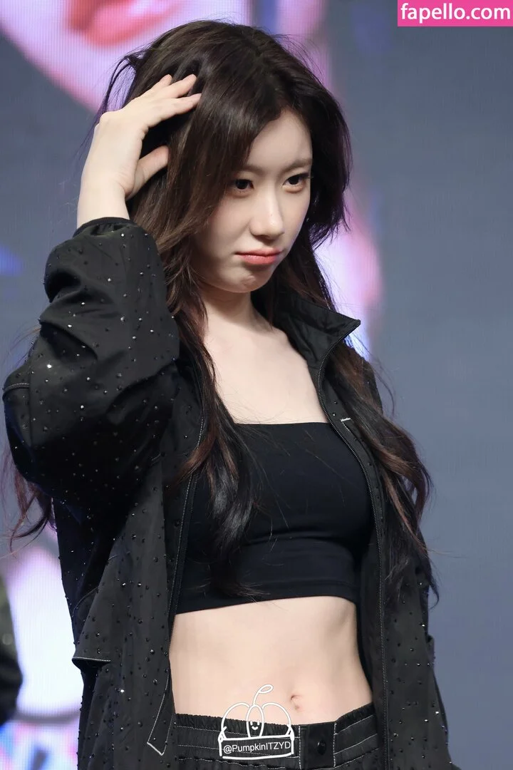 Chaeryeong Onlyfans Photo Gallery 