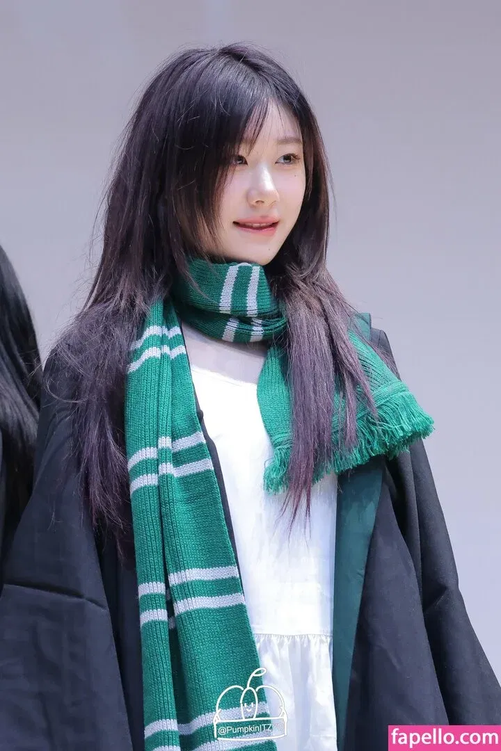 Chaeryeong Onlyfans Photo Gallery 