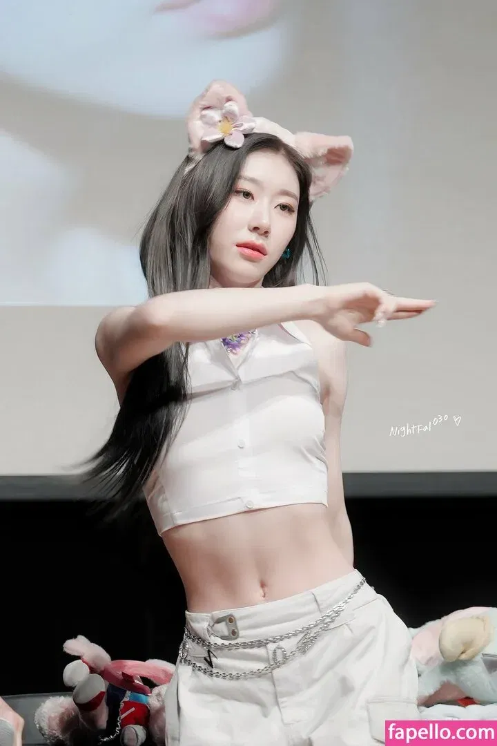 Chaeryeong Onlyfans Photo Gallery 