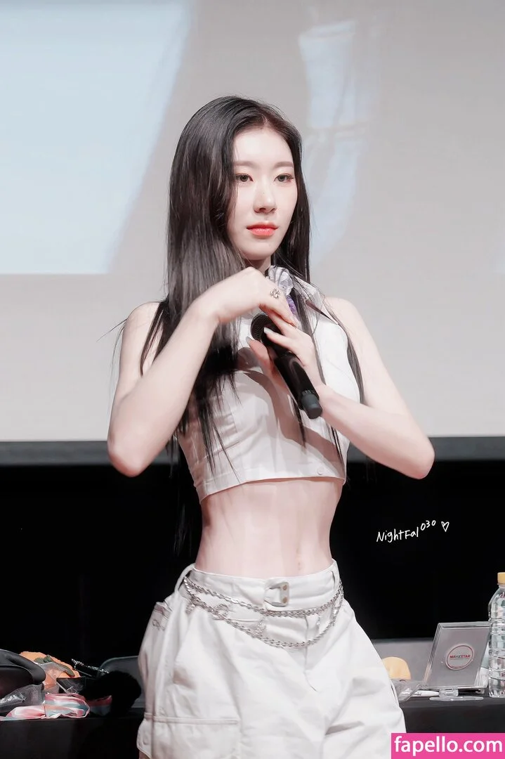 Chaeryeong Onlyfans Photo Gallery 