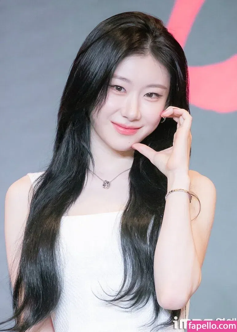 Chaeryeong Onlyfans Photo Gallery 