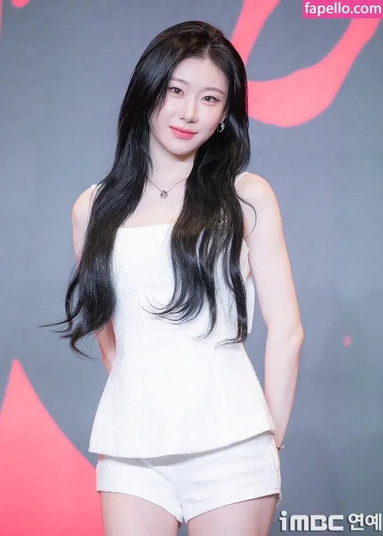 Chaeryeong Onlyfans Photo Gallery 