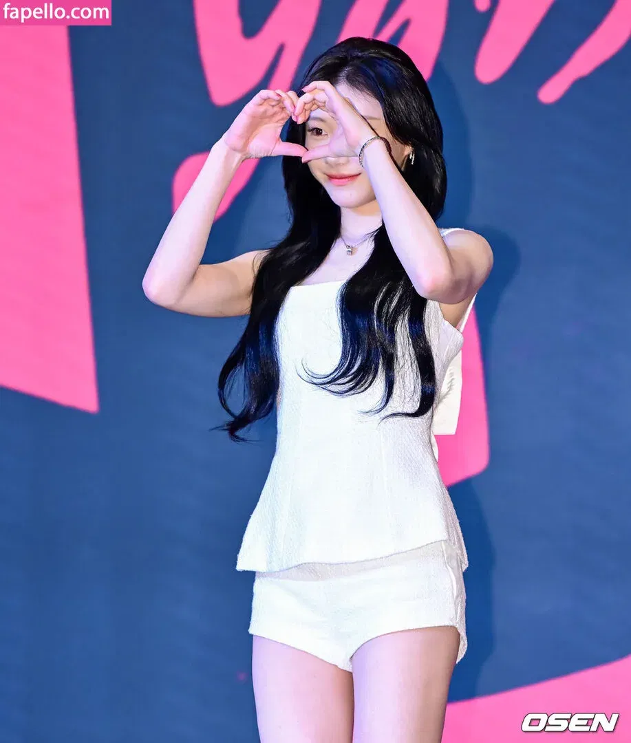 Chaeryeong Onlyfans Photo Gallery 