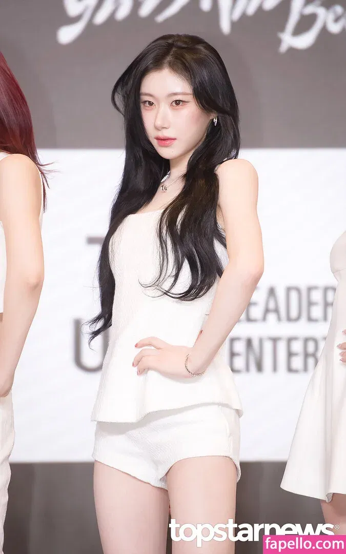 Chaeryeong Onlyfans Photo Gallery 