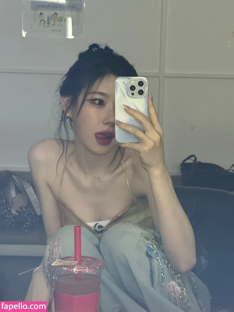 Chaeryeong Onlyfans Photo Gallery 