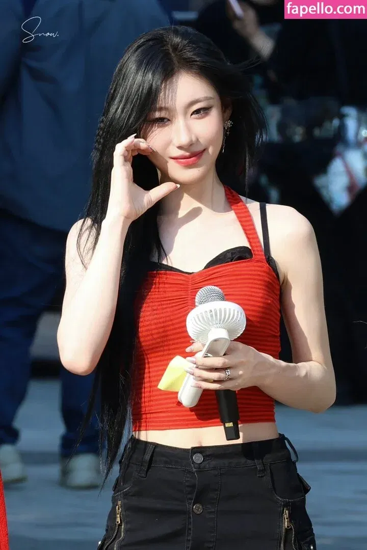 Chaeryeong Onlyfans Photo Gallery 