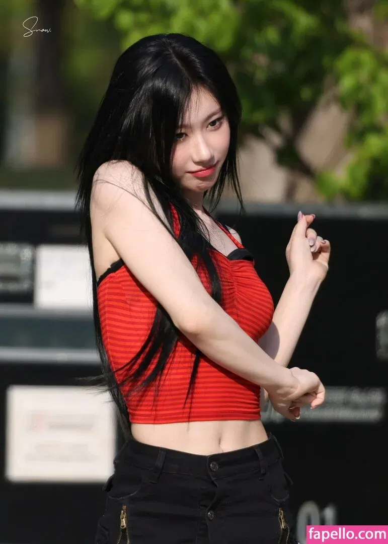 Chaeryeong Onlyfans Photo Gallery 