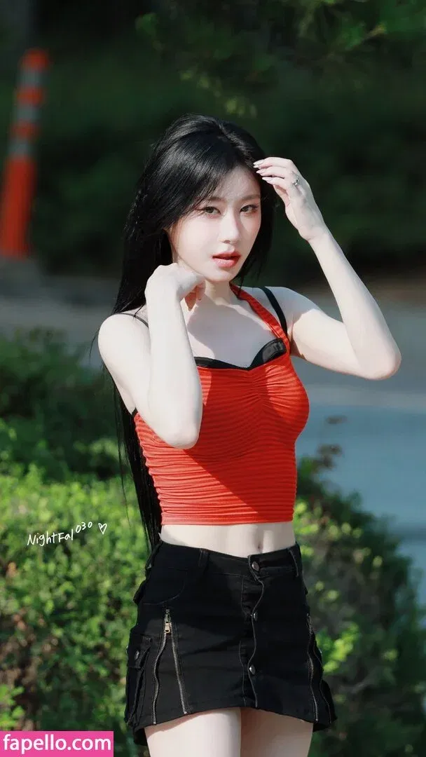 Chaeryeong Onlyfans Photo Gallery 