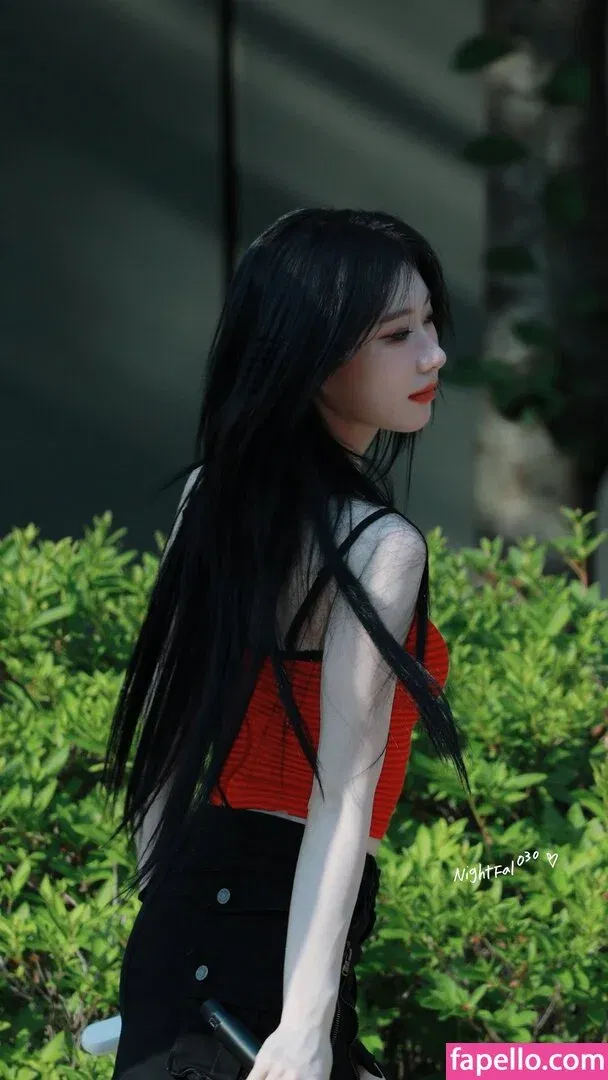 Chaeryeong Onlyfans Photo Gallery 