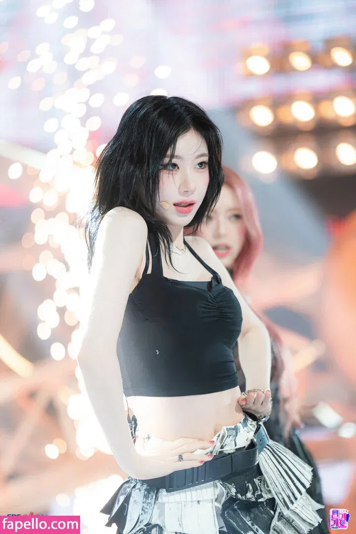 Chaeryeong Onlyfans Photo Gallery 