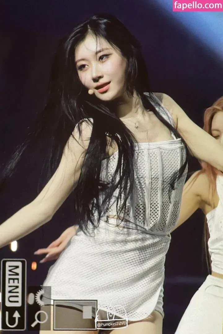 Chaeryeong Onlyfans Photo Gallery 