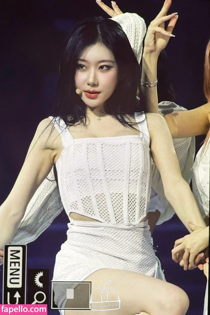 Chaeryeong Onlyfans Photo Gallery 