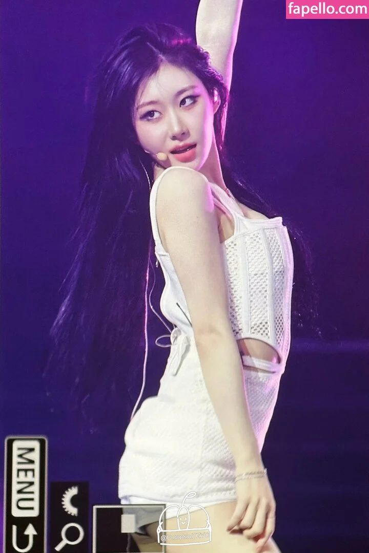 Chaeryeong Onlyfans Photo Gallery 