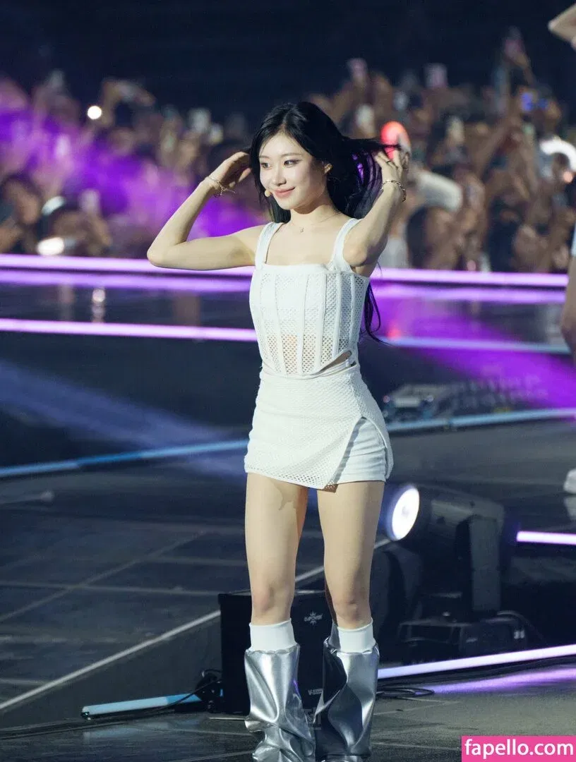 Chaeryeong Onlyfans Photo Gallery 