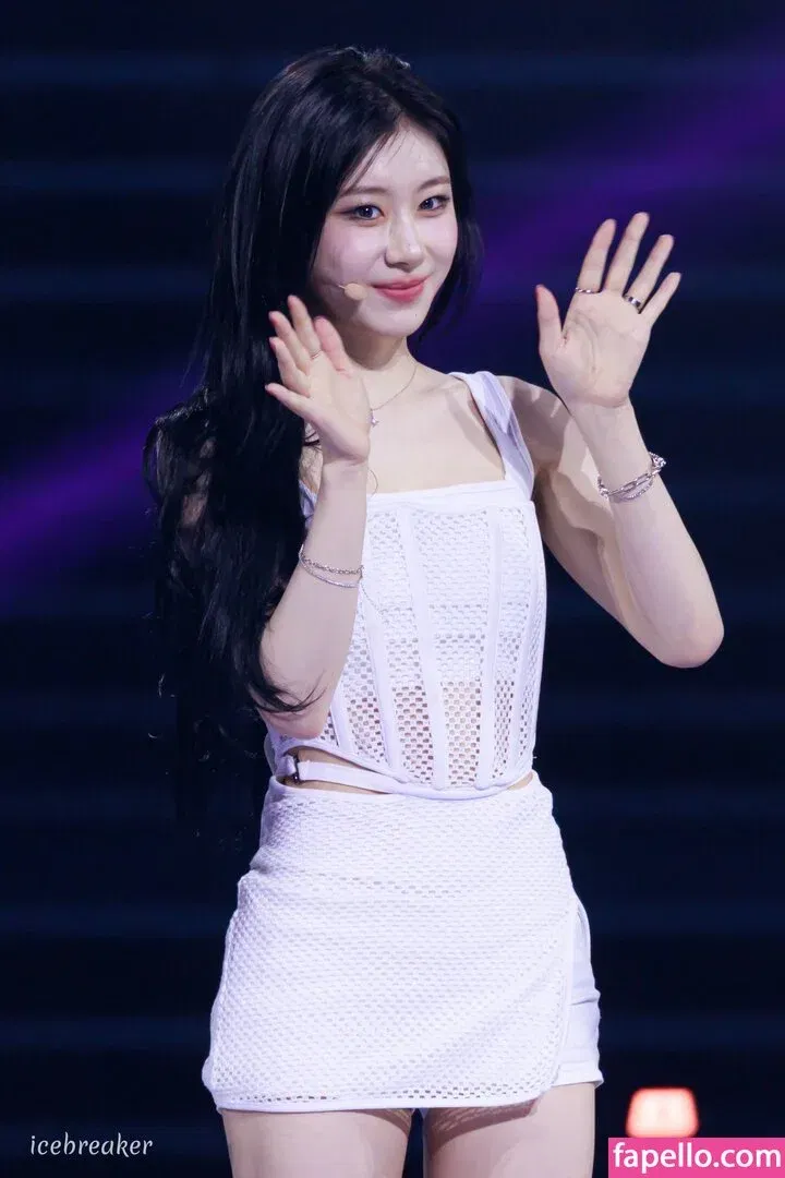 Chaeryeong Onlyfans Photo Gallery 