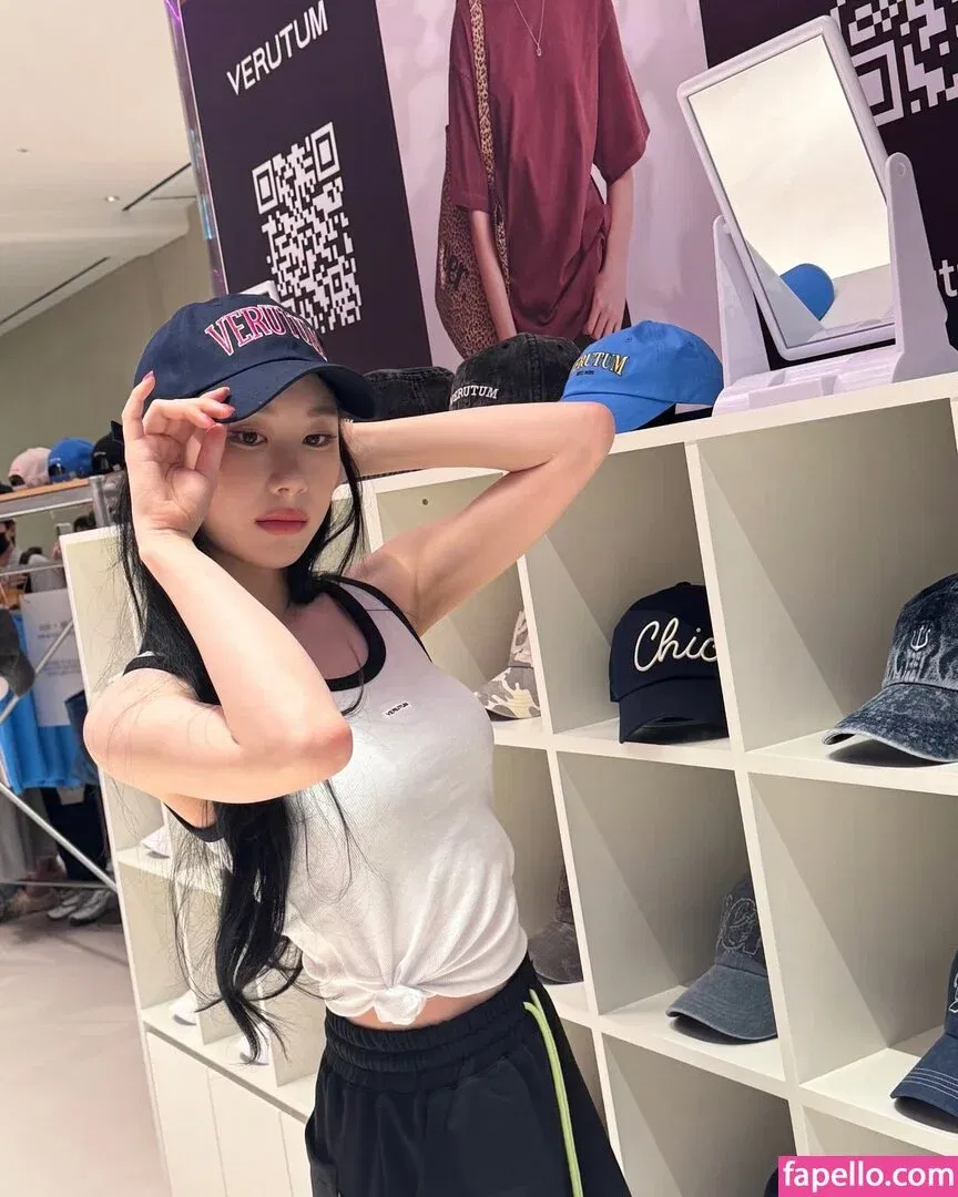 Chaeryeong Onlyfans Photo Gallery 