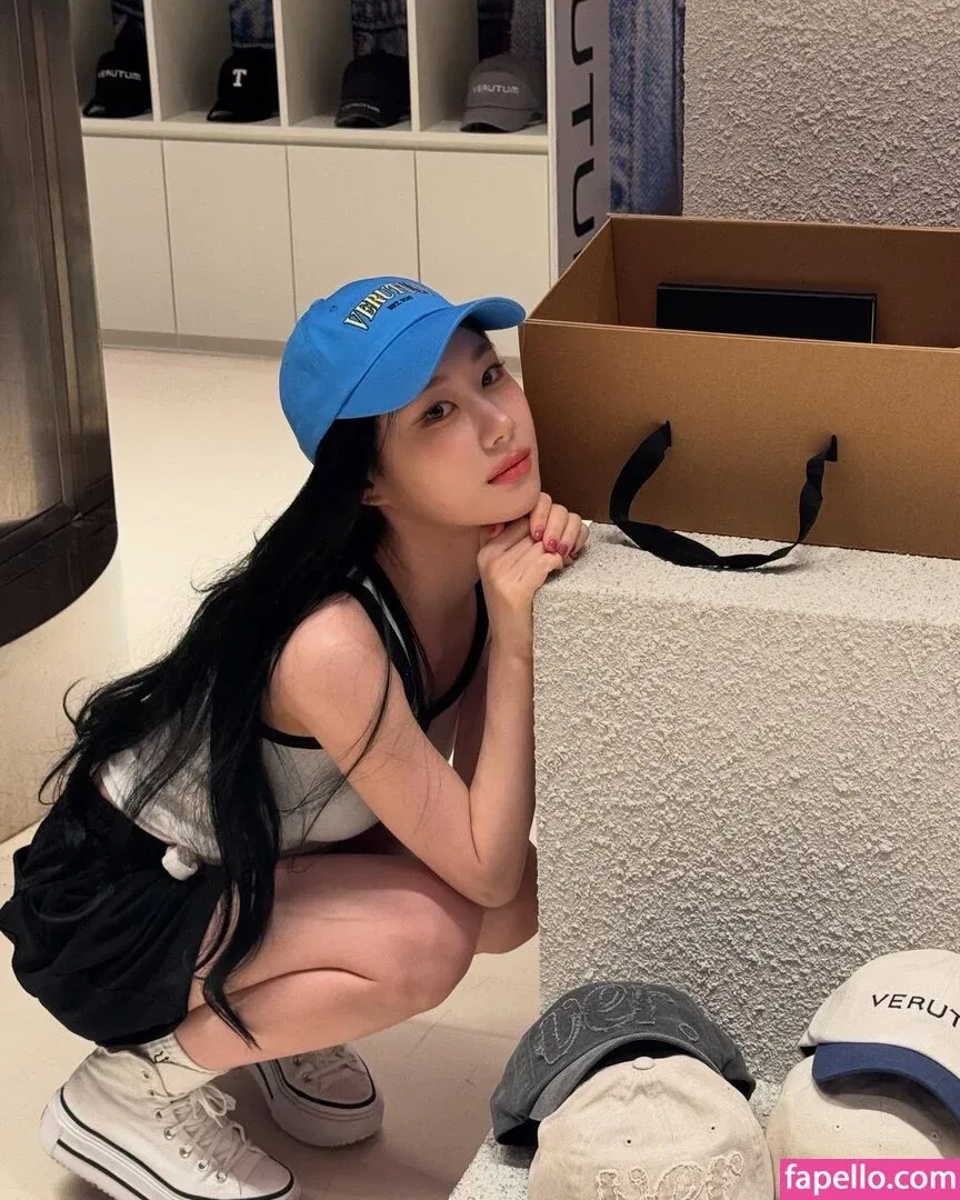 Chaeryeong Onlyfans Photo Gallery 