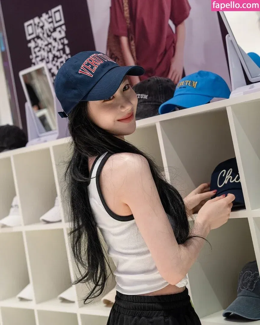 Chaeryeong Onlyfans Photo Gallery 