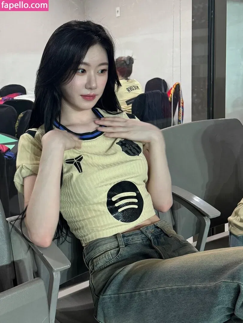 Chaeryeong Onlyfans Photo Gallery 