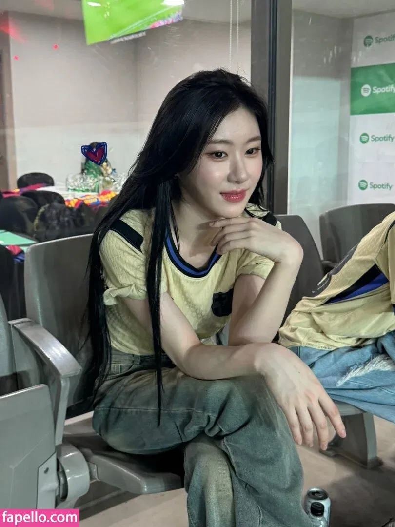 Chaeryeong Onlyfans Photo Gallery 