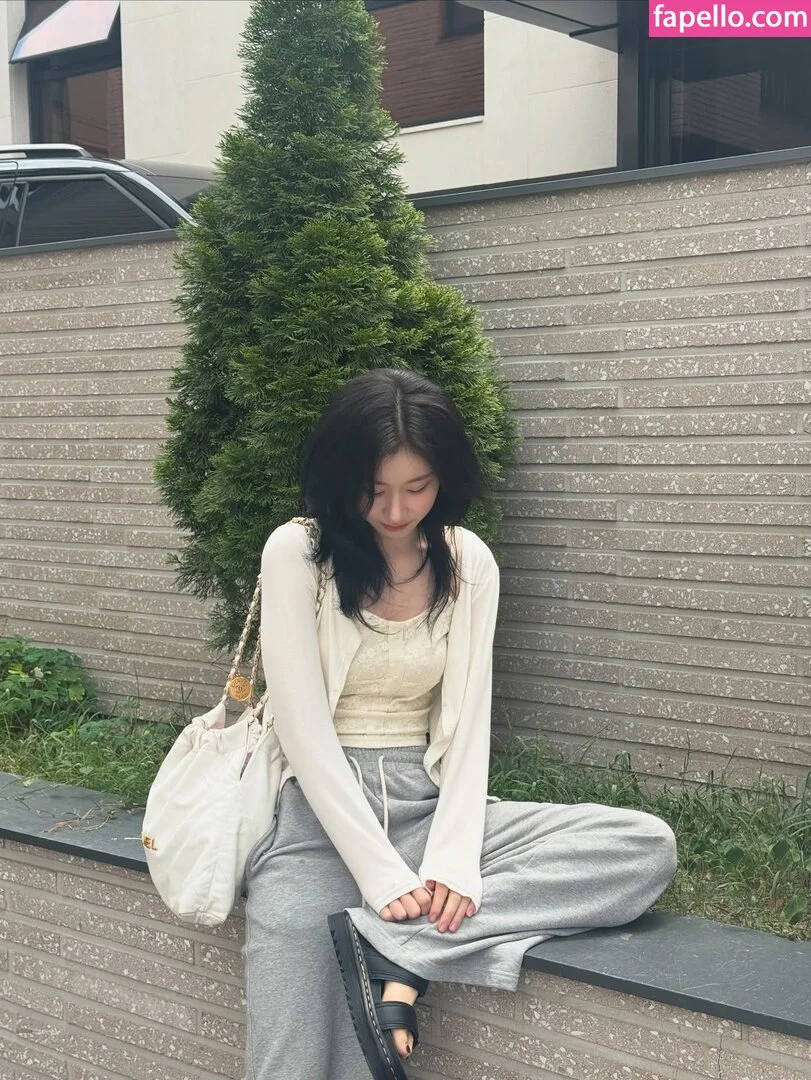 Chaeryeong Onlyfans Photo Gallery 