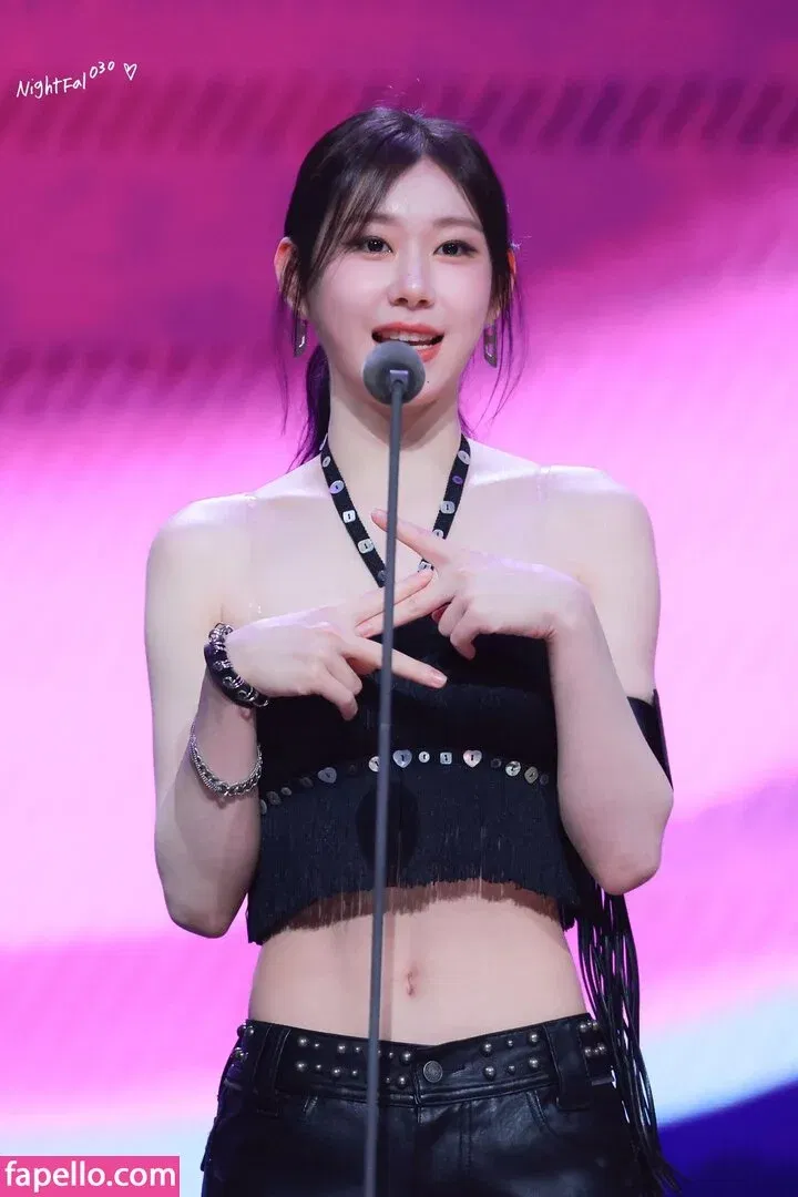 Chaeryeong Onlyfans Photo Gallery 