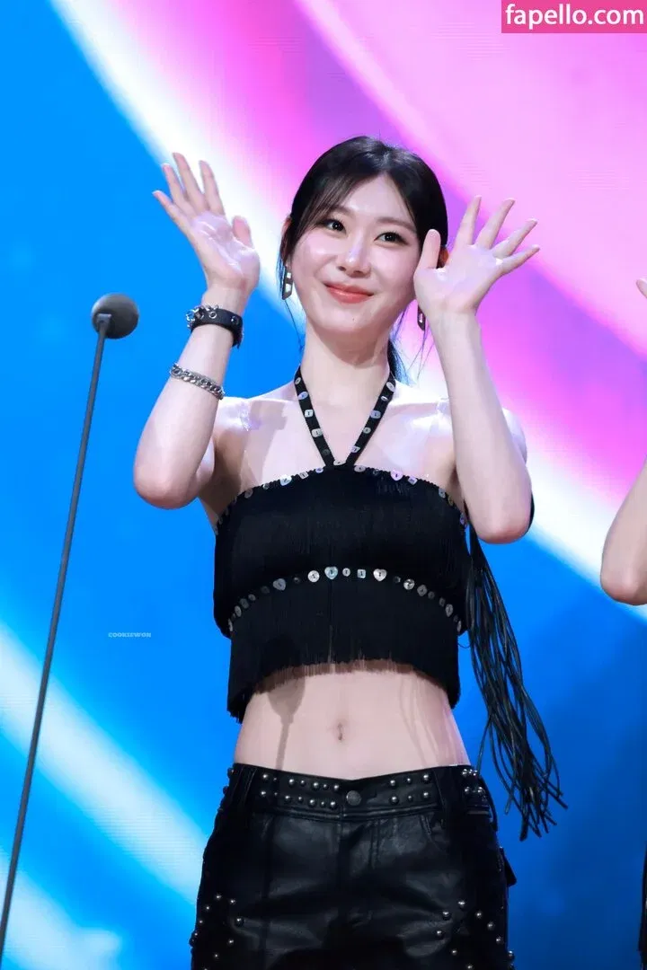 Chaeryeong Onlyfans Photo Gallery 