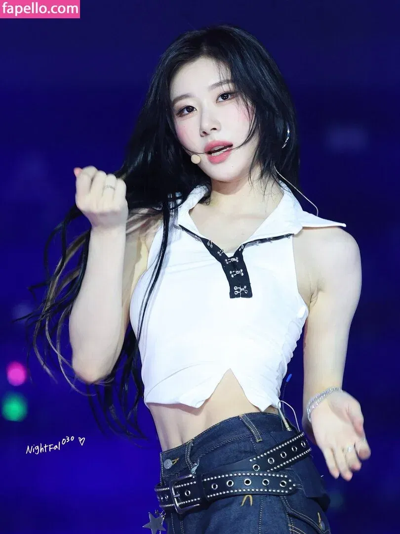 Chaeryeong Onlyfans Photo Gallery 